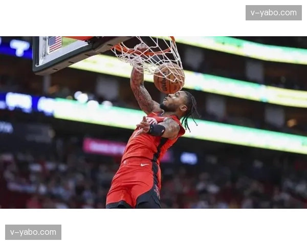 火箭阿门汤普森无三分投射能力 底角空位无法惩罚收缩